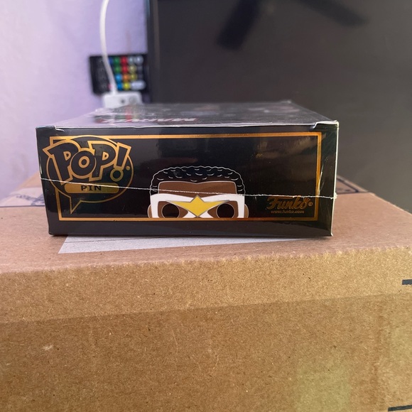 Funko pin - Picture 3 of 4